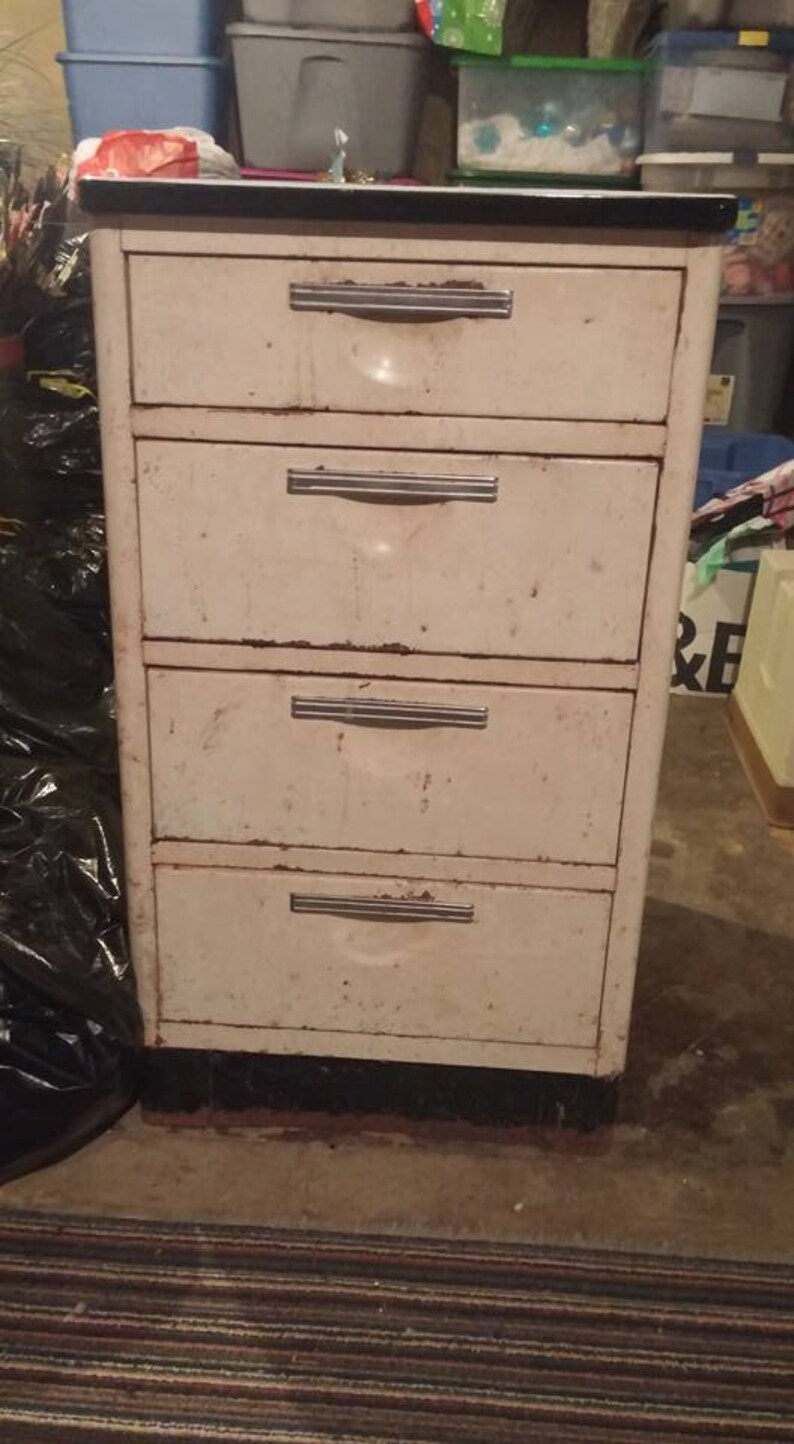 Vintage Porcelain Enamel Top Metal Kitchen Cabinet Of Drawers Local Pick Up Or Find Your Own Shipper Only Please - Vintage Enamel Kitchen Cabinets Vintage Porcelain Enamel Top Metal Kitchen Cabinet Of Drawers Local Pick Up Or Find Your Own Shipper Only Please - Vintage Enamel Kitchen Cabinets