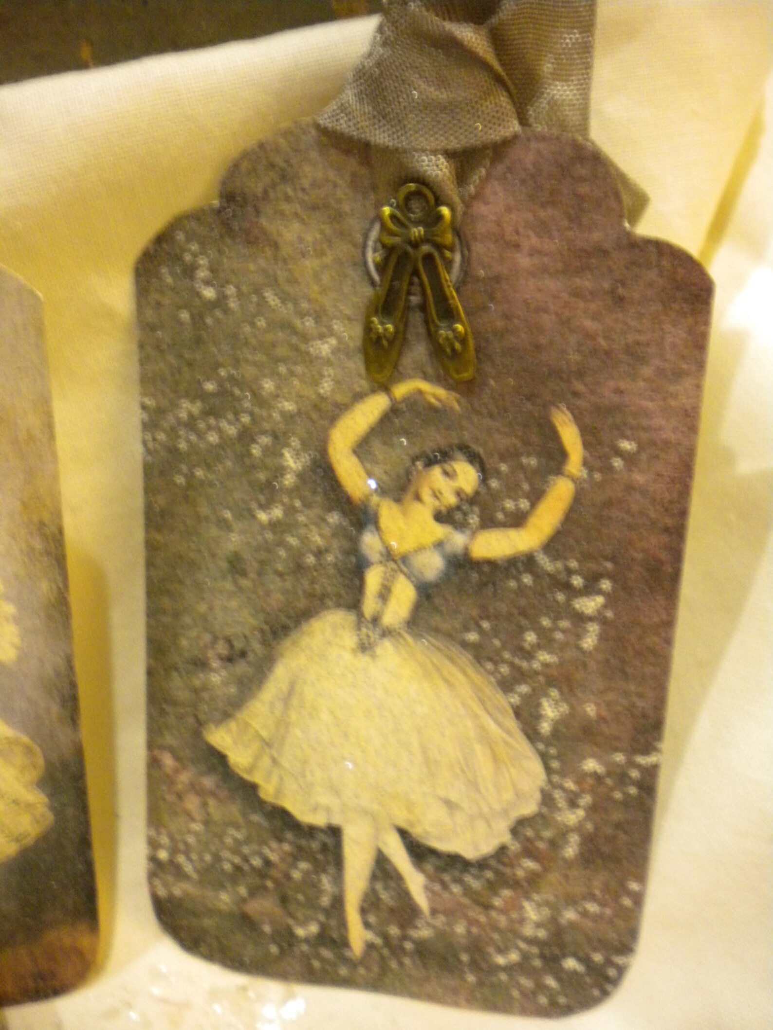 gift tags vintage ballerinas with charm of ballet shoes (6) gift tags vintage ballerinas with charm of ballet shoes (6)