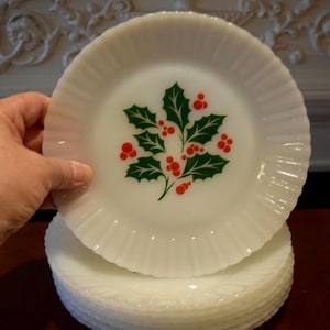Termocrisa Holly Berry 7&quot; Lunch or Salad Plates Manufactured in Mexico in the 1960s-1970s Set of 8 Plates Christmas Dishes