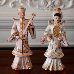 Norcrest Fine China Traditional Man and Woman Figurines Japan 1950s Pink & White Porcelain with Gold and Spaghetti Highlights
