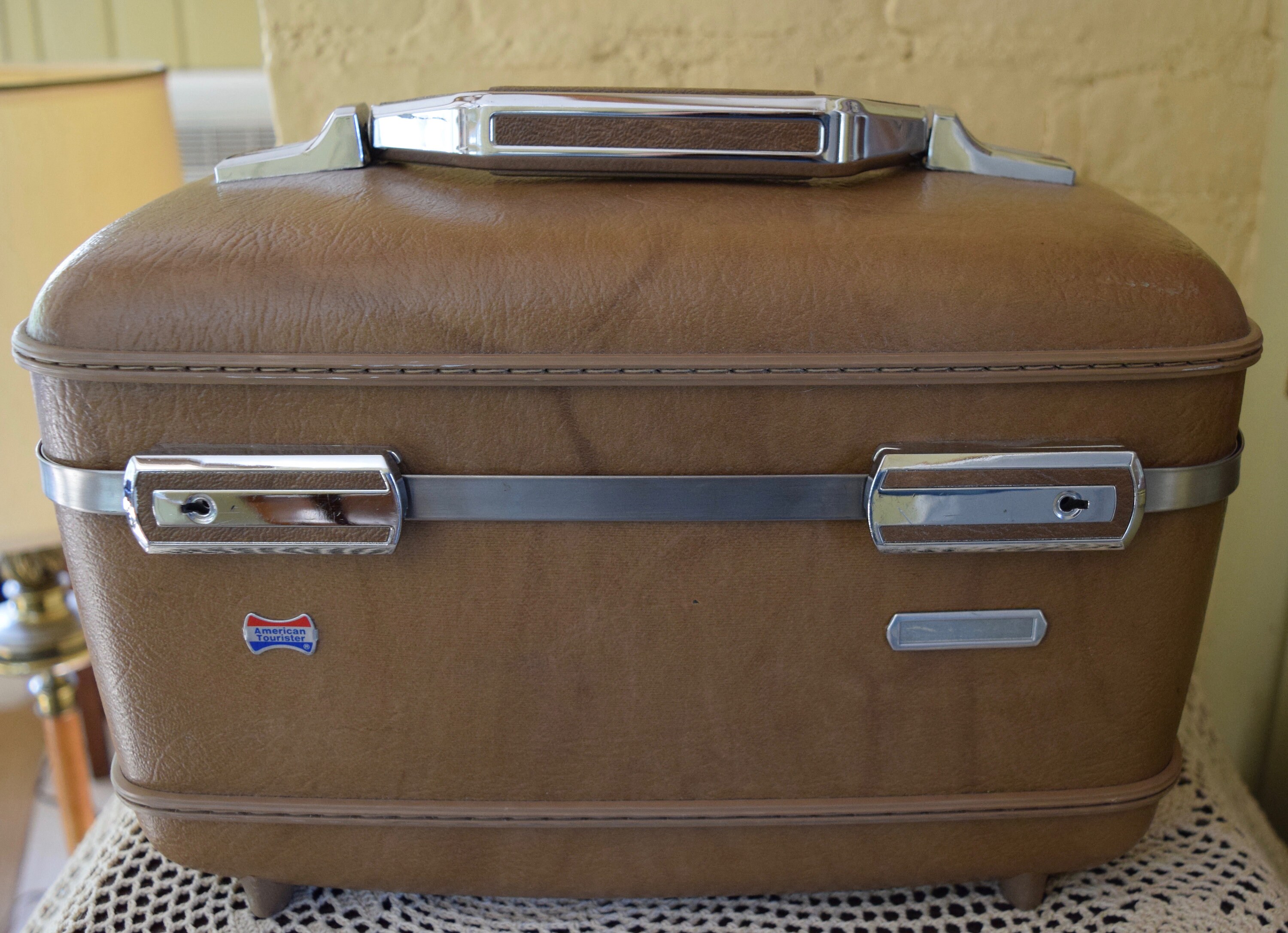 american tourister tiara suitcase