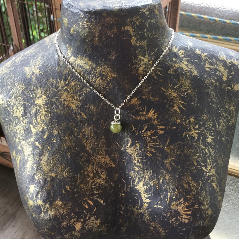 Wyoming Nephrite Jade Pendant /& Earring Set Guardian against the Negative