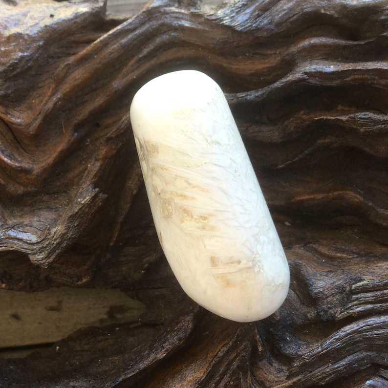 Scolecite MediationPalm Stone Inter-changeable Macramme Necklet ~ Stone of the Heart