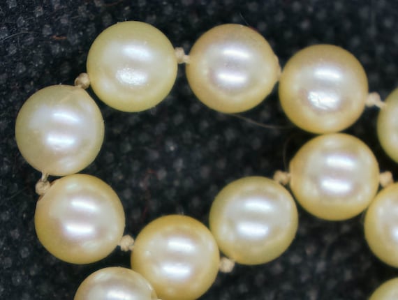 Pearls with silver and pearl clasp, pearls are 6m… - image 2