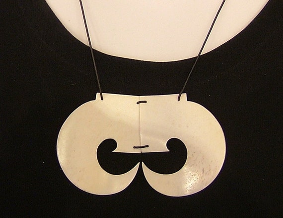 Bison collarbone necklace, pendant style, very un… - image 1