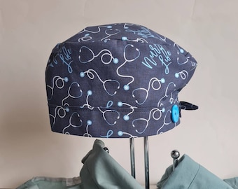 Casquette de gommage avec boutons, femmes, casquette médicale, casquette chirurgicale, réglable avec boutons, motif gommage, RN, IPA, imprimé médical, vie d'infirmière, marine