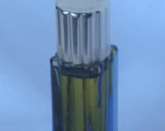 Vintage Lalique Blue Scalloped Worth-parfumflesje uit Parijs, Frankrijk met Keulen
