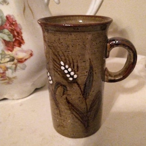 Coffe Mug Vintage Earthenware Coffee or Tea Mug,1970s Earth Green Mug with Coral Bells Flower Motif, Classic Coffee Cup