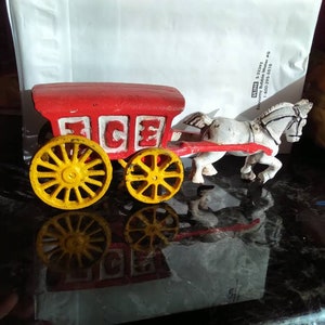 Ice Wagon Antique Toy, Vintage Cast Iron Horse Drawn Wagon, Antique Toys, Classic Toys, Vintage Toys