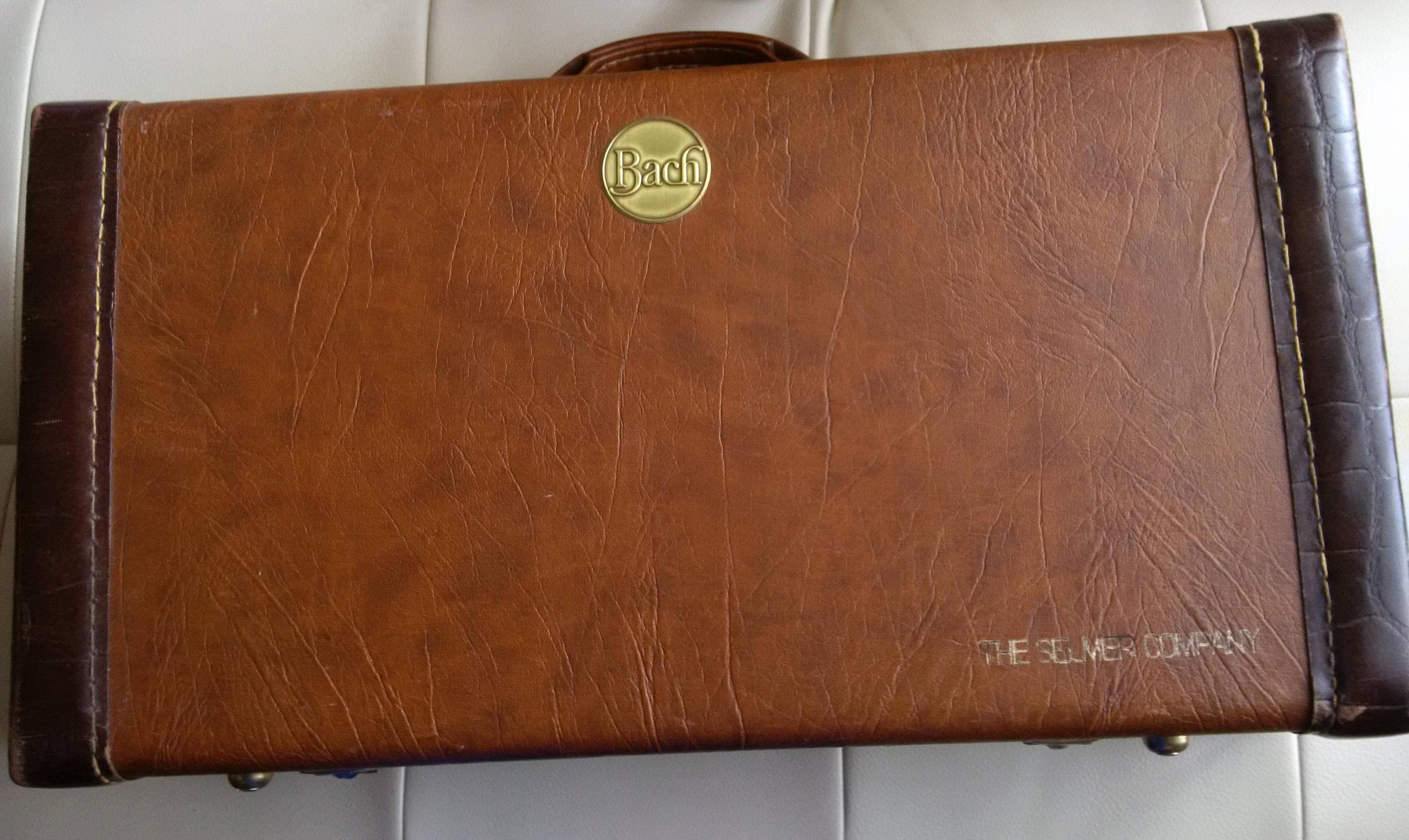 Bach Stradivarius 37 B トランペットとケース、ヴィンテージ