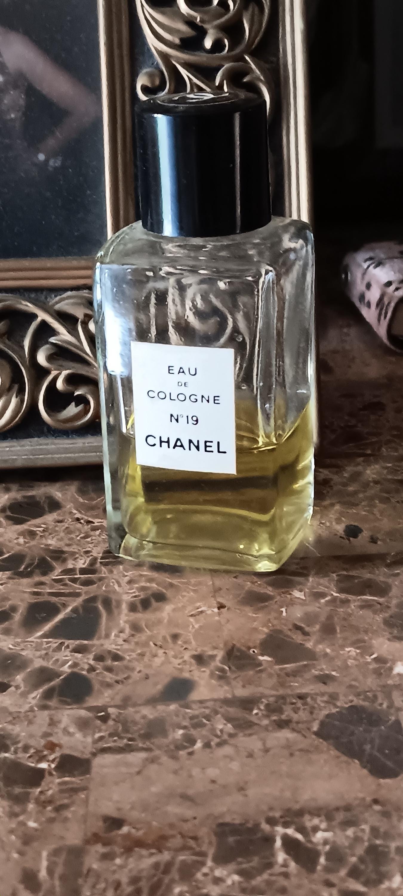 Chanel no 19 vintage - Etsy 日本
