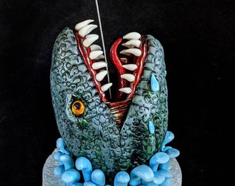 Mosasaurus Inspired fondant cake topper