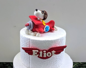 Fondant Snoopy cake topper