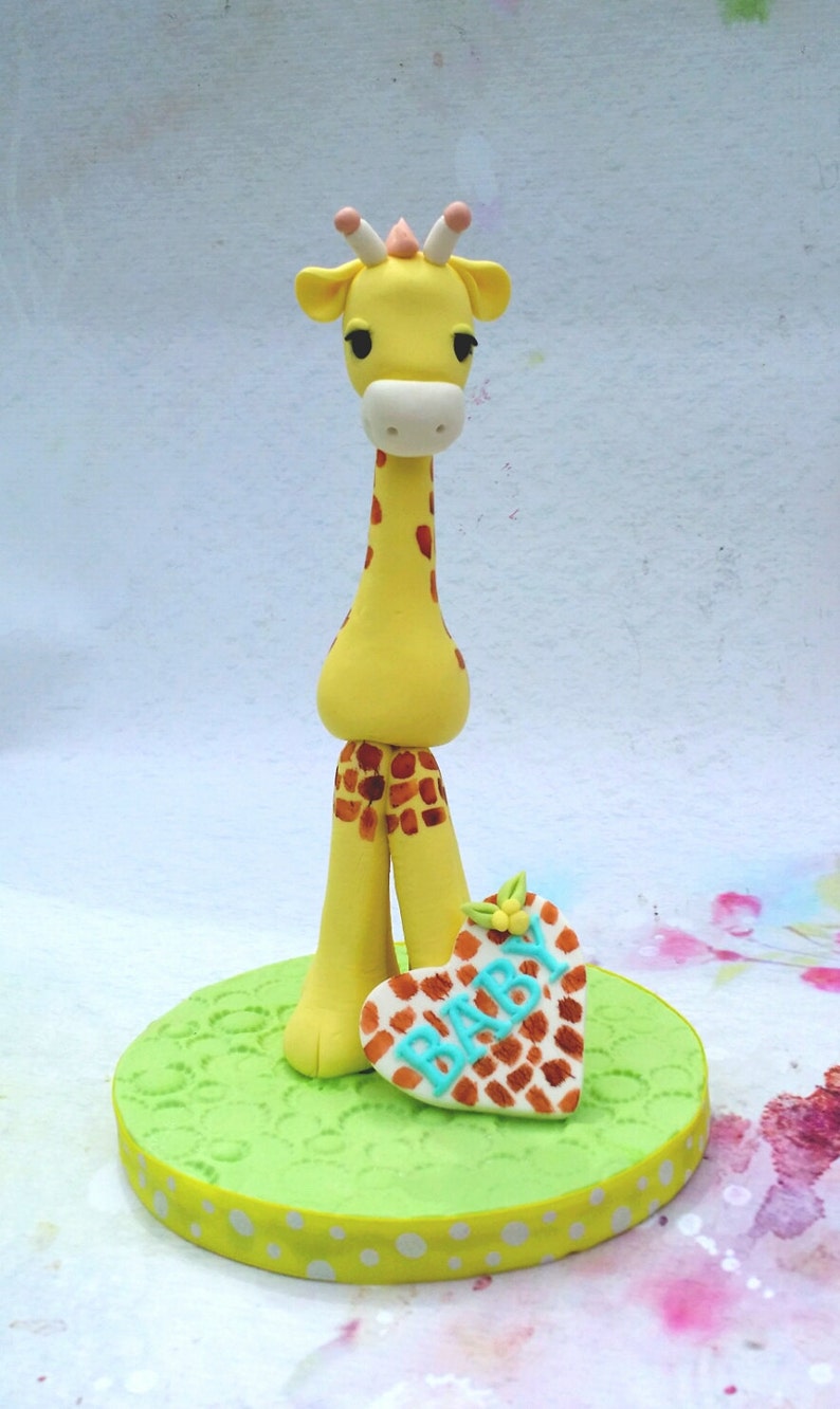 Fondant Baby Giraffe cake topper