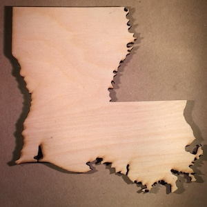 Figura recortada en madera de Luisiana: letrero del estado del pelícano para manualidades y decoración de pared.
