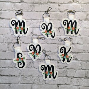 Floral Initial Bag Tag Sleutelhanger