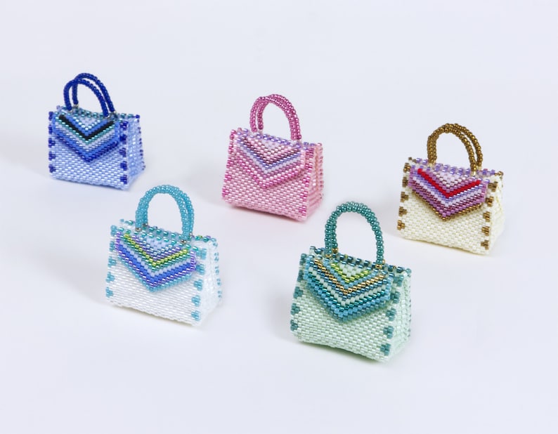Bead Pattern for bag charm, peyote pattern with delica beads, gusset bag with striped embellishment ept280-1, bag-pattern image 2