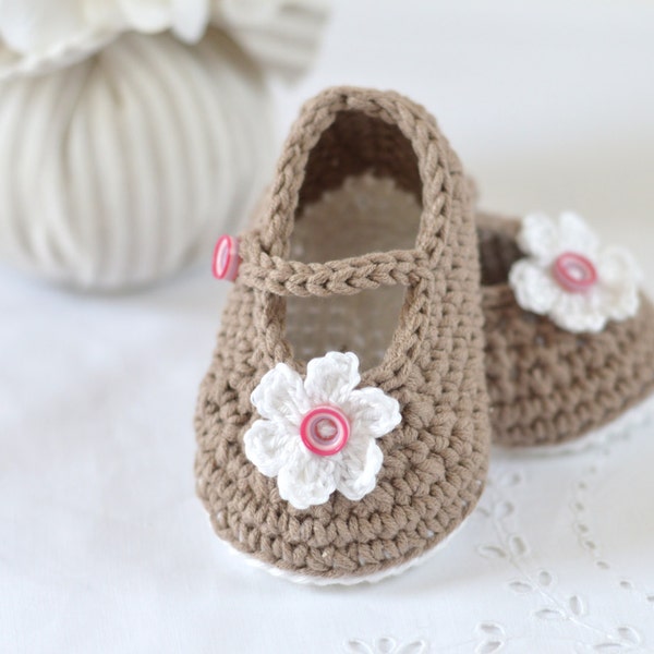 CROCHET PATTERN Baby Shoes Classic Mary Janes in 3 sizes Instant Download Photo Tutorial Baby Shoes Pattern