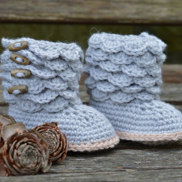 Crochet Pattern for Baby Booties with Scallops Baby Boots Pattern Photo Tutorial Instant Download