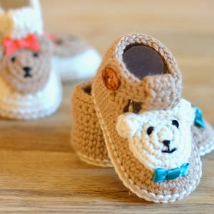 Baby Booties crochet pattern, Baby Shoes with Bears, Easy Crochet Pattern, Sizes 0-3, 3-6, 6-9, 9-12 months, Instant Download, PDF File