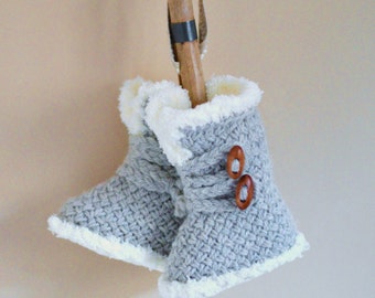 Knitting Pattern: Basket Stitch Baby Booties with Fur Trim (3-12 Months) (Digital File)