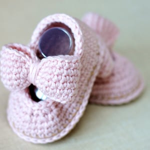 Baby Shoes Crochet Pattern / Baby headband Crochet Pattern / 3 Sizes / Easy Booties Crochet Pattern PDF image 2