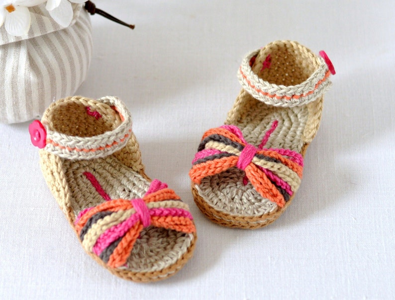 CROCHET PATTERN Baby Sandals Paris Style Baby Shoes Easy Crochet Pattern Photo Tutorial Digital File Instand Download image 4