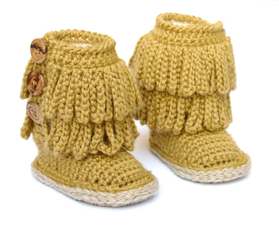 CROCHET PATTERN Baby Booties With Loop Fringes Baby Boots Pattern
