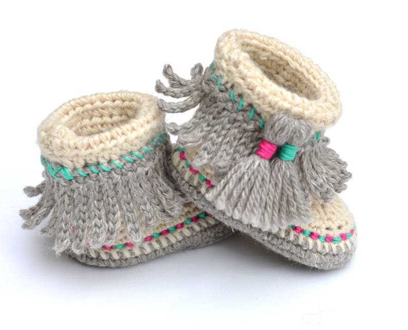 Crochet pattern baby moccasin booties with tassels and fringe