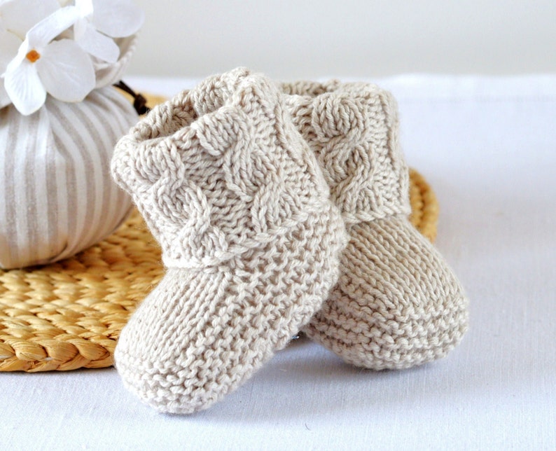 Baby Booties KNITTING PATTERN, Cable Baby booties, Photo Tutorial, Digital File Instant Download image 1