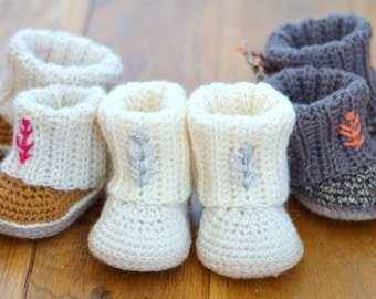 CROCHET PATTERN Baby Uggs - Baby Uggs with Rib Cuffs - Baby Booties Photo Tutorial- Digital file - PDF