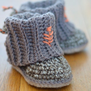 CROCHET PATTERN Baby Uggs Baby Uggs with Rib Cuffs Baby Booties Photo Tutorial Digital file PDF image 4