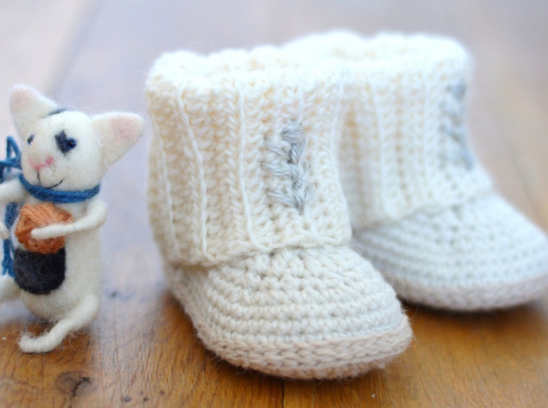 CROCHET PATTERN Baby Uggs Baby Uggs with Rib Cuffs Baby Booties Photo Tutorial Digital file PDF image 5