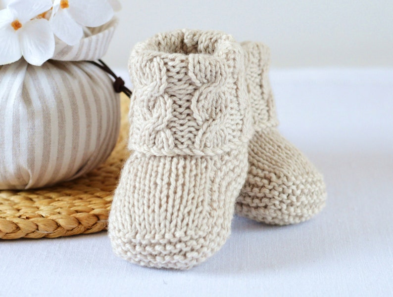 Baby Booties KNITTING PATTERN, Cable Baby booties, Photo Tutorial, Digital File Instant Download image 3