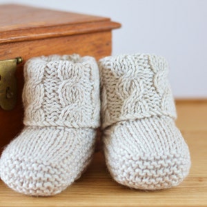 Baby Booties KNITTING PATTERN, Cable Baby booties, Photo Tutorial, Digital File Instant Download image 2