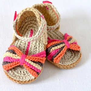 CROCHET PATTERN Baby Sandals Paris Style Baby Shoes Easy Crochet Pattern Photo Tutorial Digital File Instand Download image 2