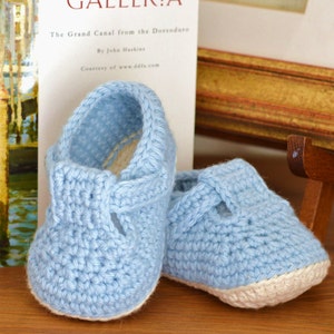 CROCHET PATTERN Baby Shoes Classic T-Bar Shoes for Baby Boys and Girls Photo Tutorial Baby Booties Digital file Instant Download image 2