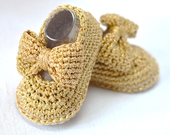 CROCHET PATTERN Baby Shoes with Bows and Matching Headband Baby Shoes 3 Sizes Easy Photo Tutorial Digital File Instant Download