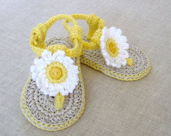 CROCHET PATTERN Baby Sandals with Daisies 3 Sizes Easy Baby Shoes Pattern Photo Tutorial PDF Instant Download