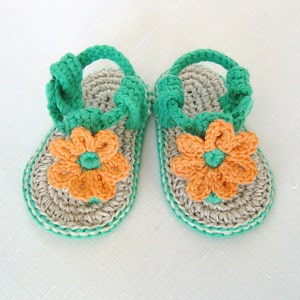 CROCHET PATTERN Baby Sandals with Flowers Easy Baby Booties Pattern 3 Sizes Easy Photo Tutorial Digital File Instant Download image 4