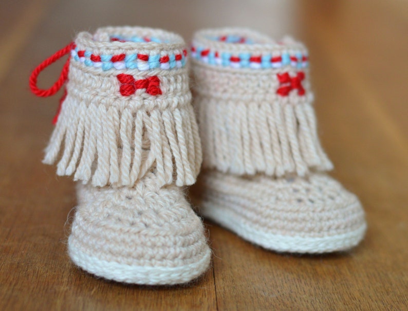 912 months CROCHET PATTERN Baby Moccasin Booties with Fringes sizes 3
