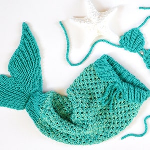 KNITTING PATTERN Baby Mermaid Tail Blanket 5 Sizes, newborn-1 month, 2-6 months, 6-12 months, 12-18 months, 18-24 months with Bikini Top