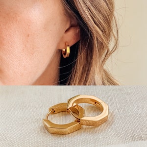 Women's Dainty Octagon Gold Huggie Earrings, Thick Gold Hoops for Her, Bridesmaids Earrings, Trendy Minimalist Simple Earrings, USA seller