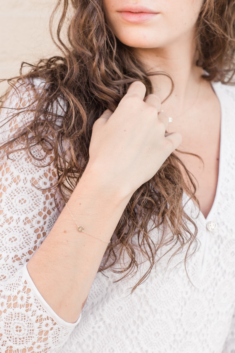 Wife Personalized Disc Letter Bracelet Custom Bracelet Gift for Her Dainty Disc Bracelet Tiny Disc Initial Bracelet Minimalist Bracelet