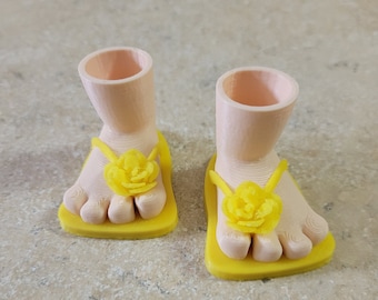 Chanclas de colores con flores de gnomo