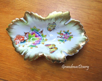 Vintage  Hungarian Porcelain Trinket Dish, Herend Hungary Queen Victoria pattern Fluted Dish  Candy dish Gilt Border