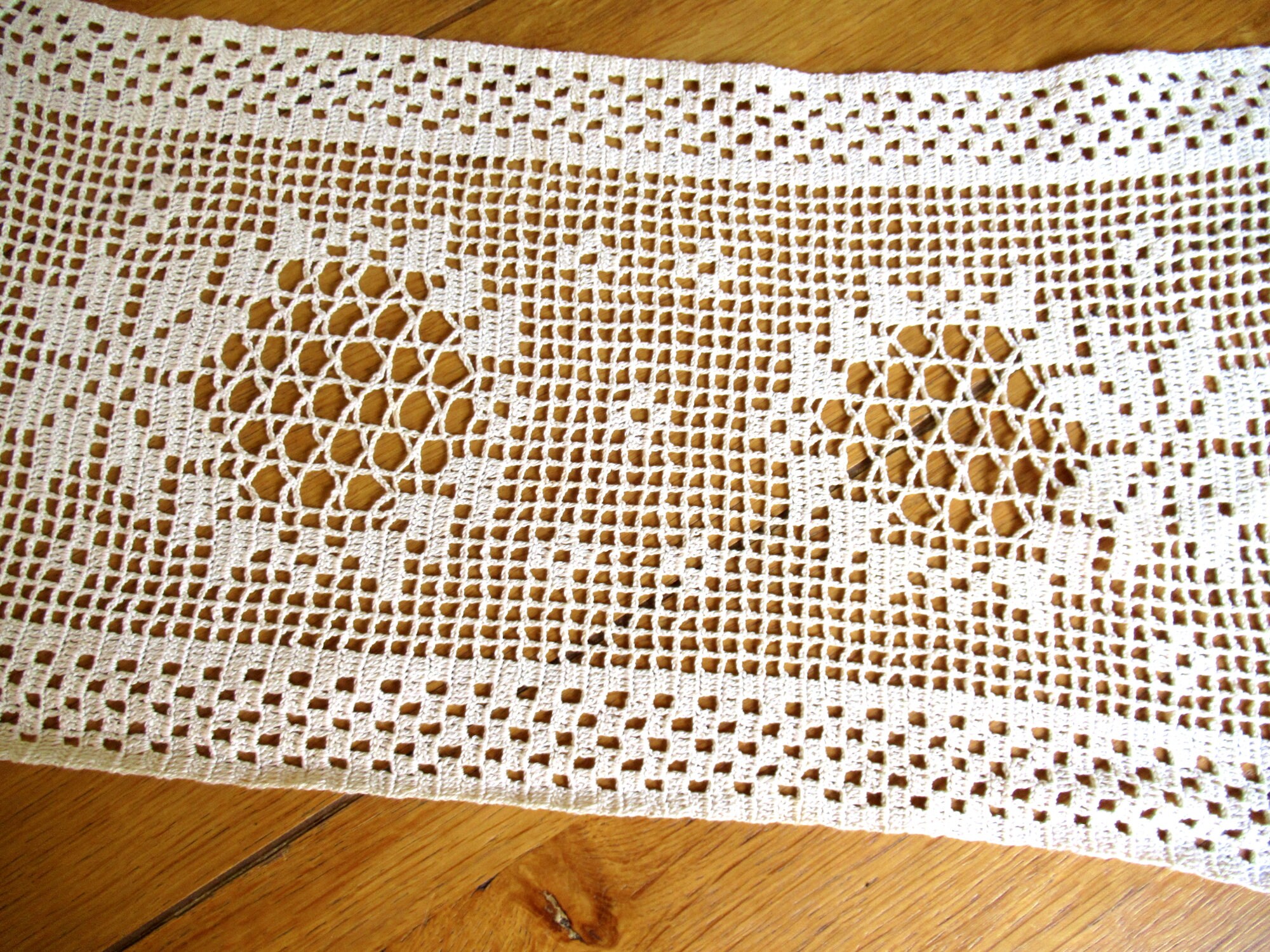 Handmade Crochet Cotton Table Runner - Beige, 32x90 Cm, Machine Washable, Farmhouse Decor