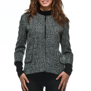 Classic Women's Jacket with Discreet Hook Fastening at the Front for Perfect and Elegant Fit by VIEMA - V00310