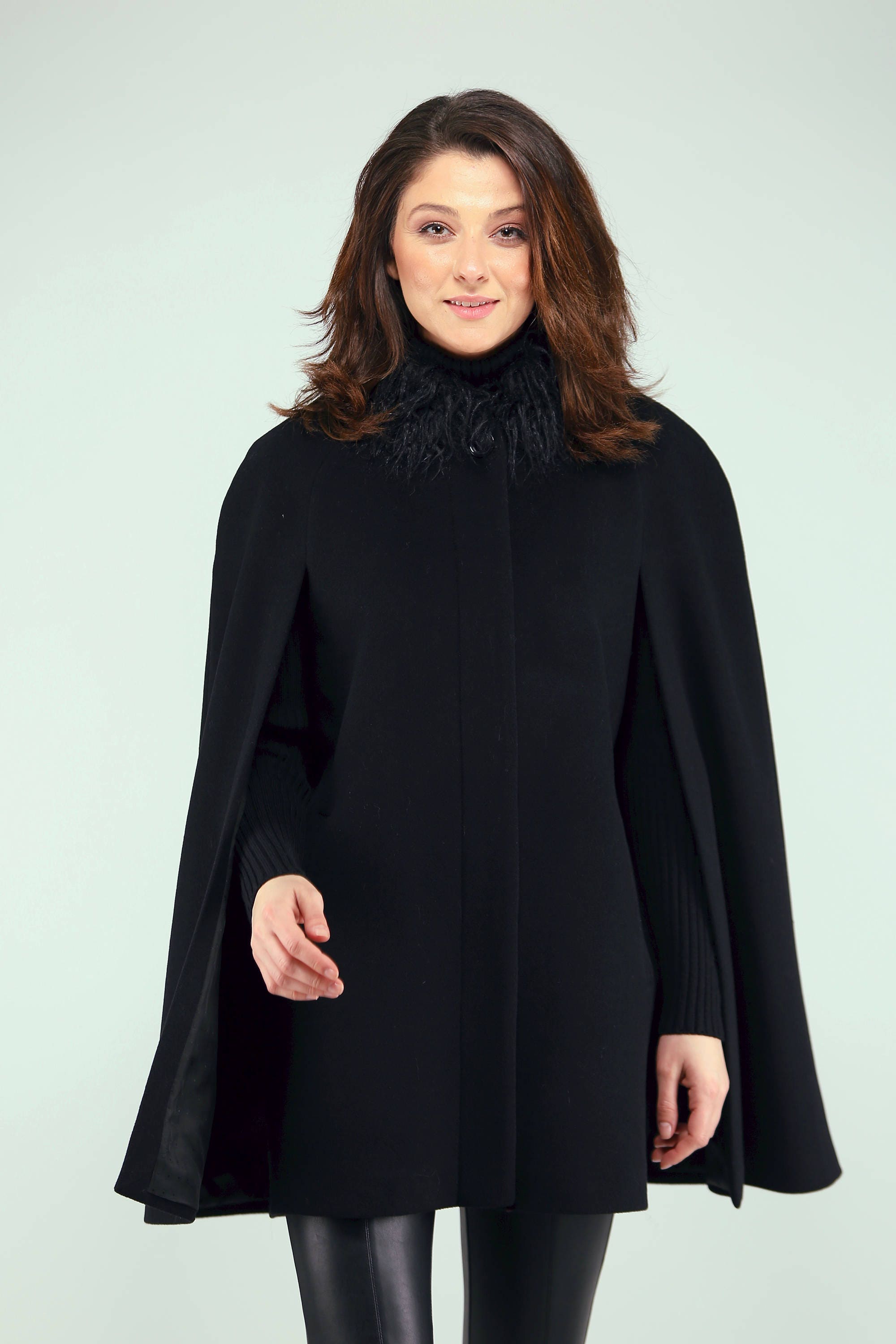Eleganter handgemachter Cape Mantel aus Wolle und Kaschmir | Etsy