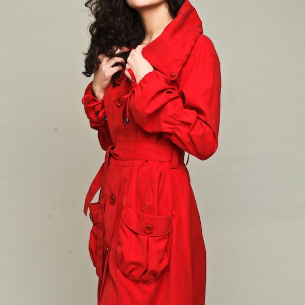 Trench-coat rouge pour femme avec ourlet à cordon de serrage et col réglable surdimensionné, imperméable et coupe-vent, veste rouge par VIEMA - V00860